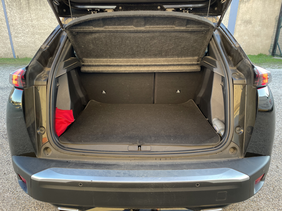 Peugeot 2008 — 15